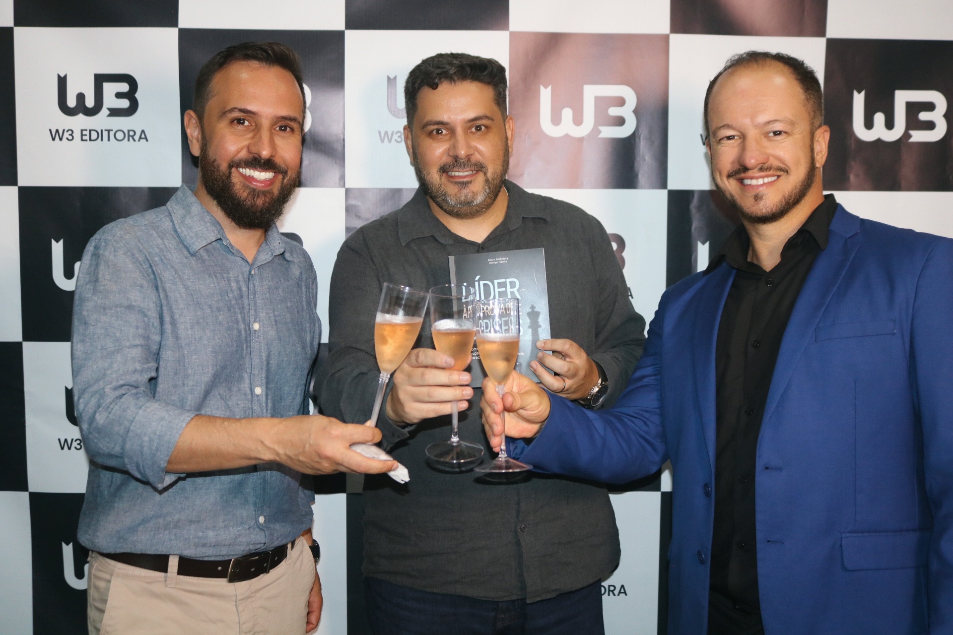 Registro 10 do lançamento de Líder à Prova de Crises na Livraria Ramalhete, em Belo Horizonte, em 15 de outubro de 2026